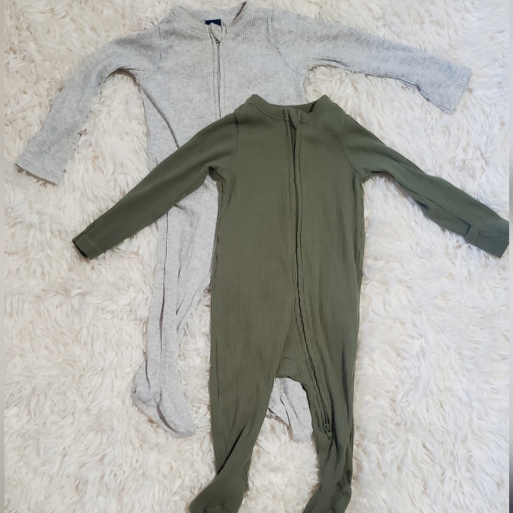 2 Pack Old Navy Pajamas